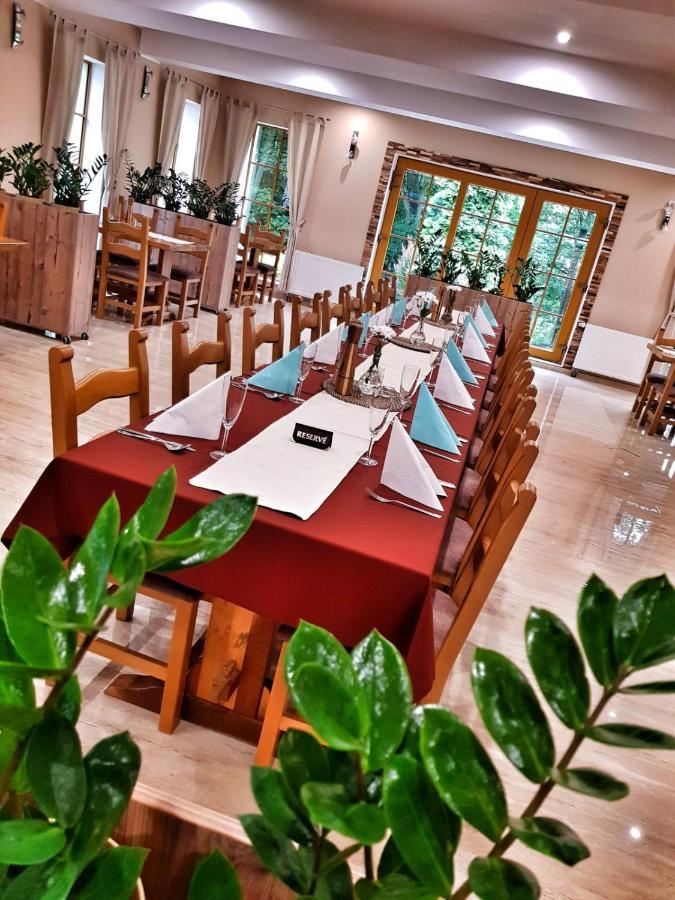 Forrest Hotel Chomutov Exterior foto